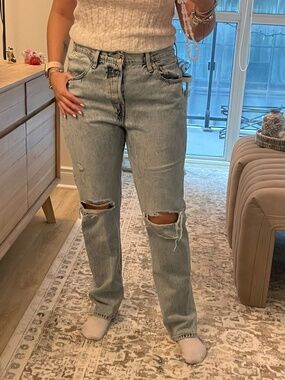 Levi’s distressed jeans